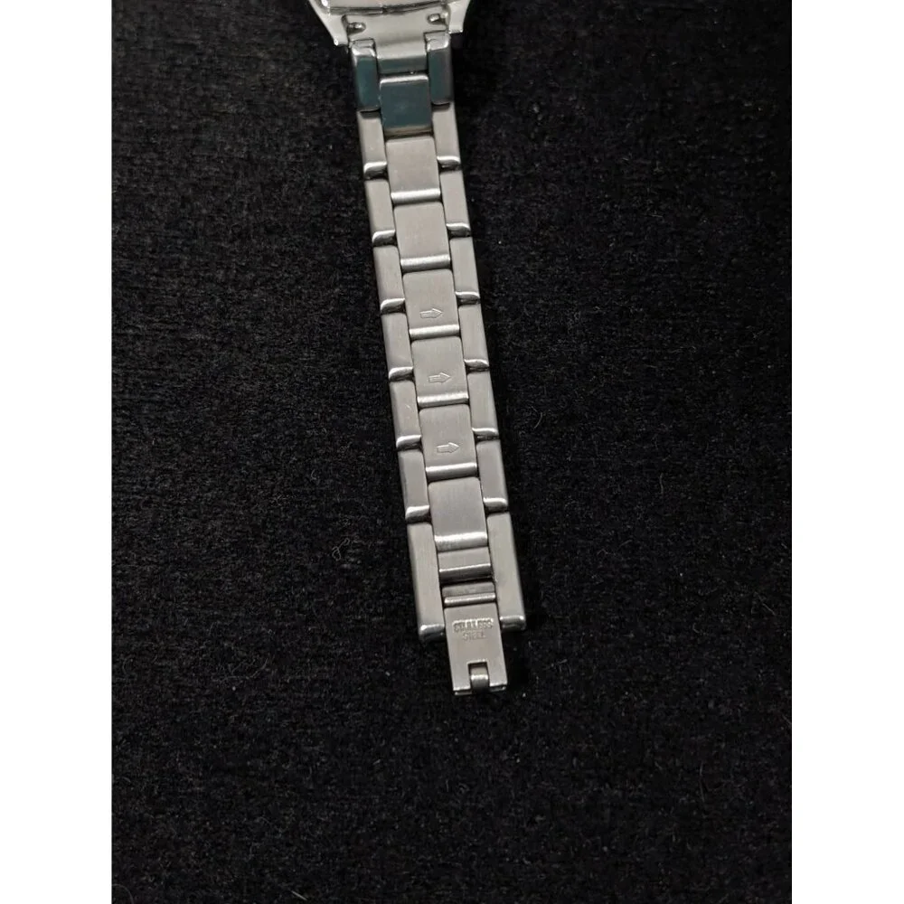Relic Womens Silver Stainless‎ Steel Watch Quartz Analog 5.5 in Wrist